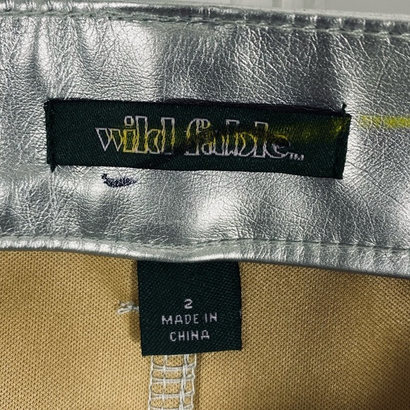 Wild fable Womens Metallic Mini Skirt Silver Faux Leather Size 2 Edgy Rock - Picture 2 of 12